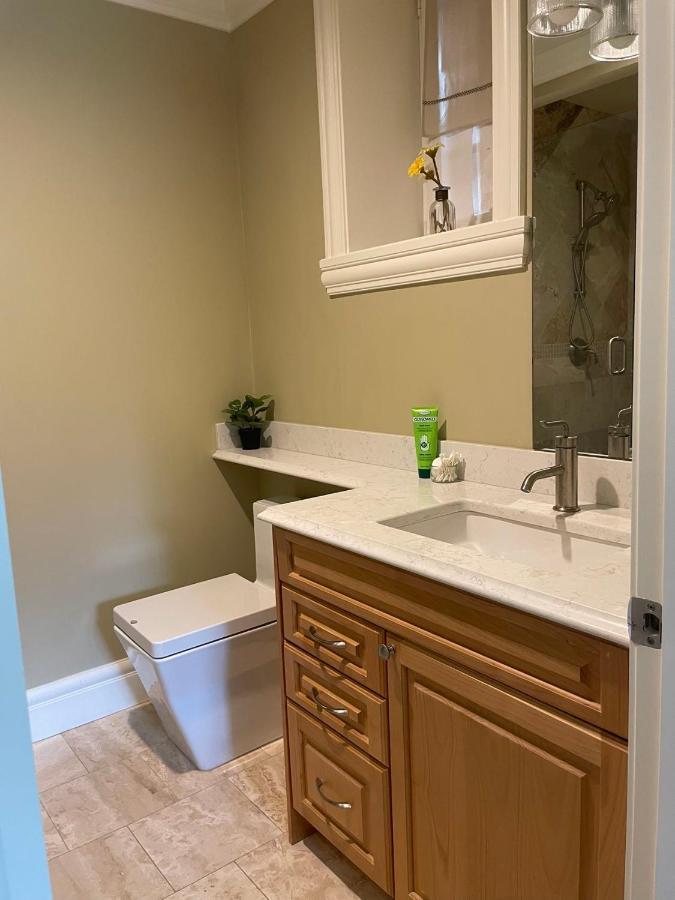 Spacious Cozy House In Vancouver West מראה חיצוני תמונה
